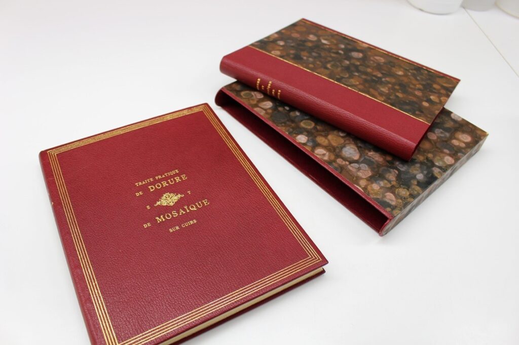 「製本講座」通信講座 テキスト・材料・道具など一式全て完備◆ルリユール 手製本 1F-top1-1024x681.jpg